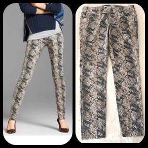 CAbi Diamondback Super Skinny Jeans